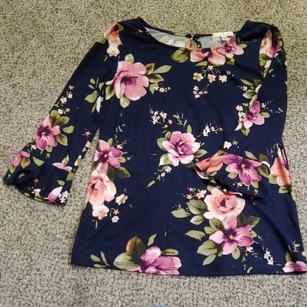 NINE BRITTON

Sylvan Bell Sleeve Knit Top